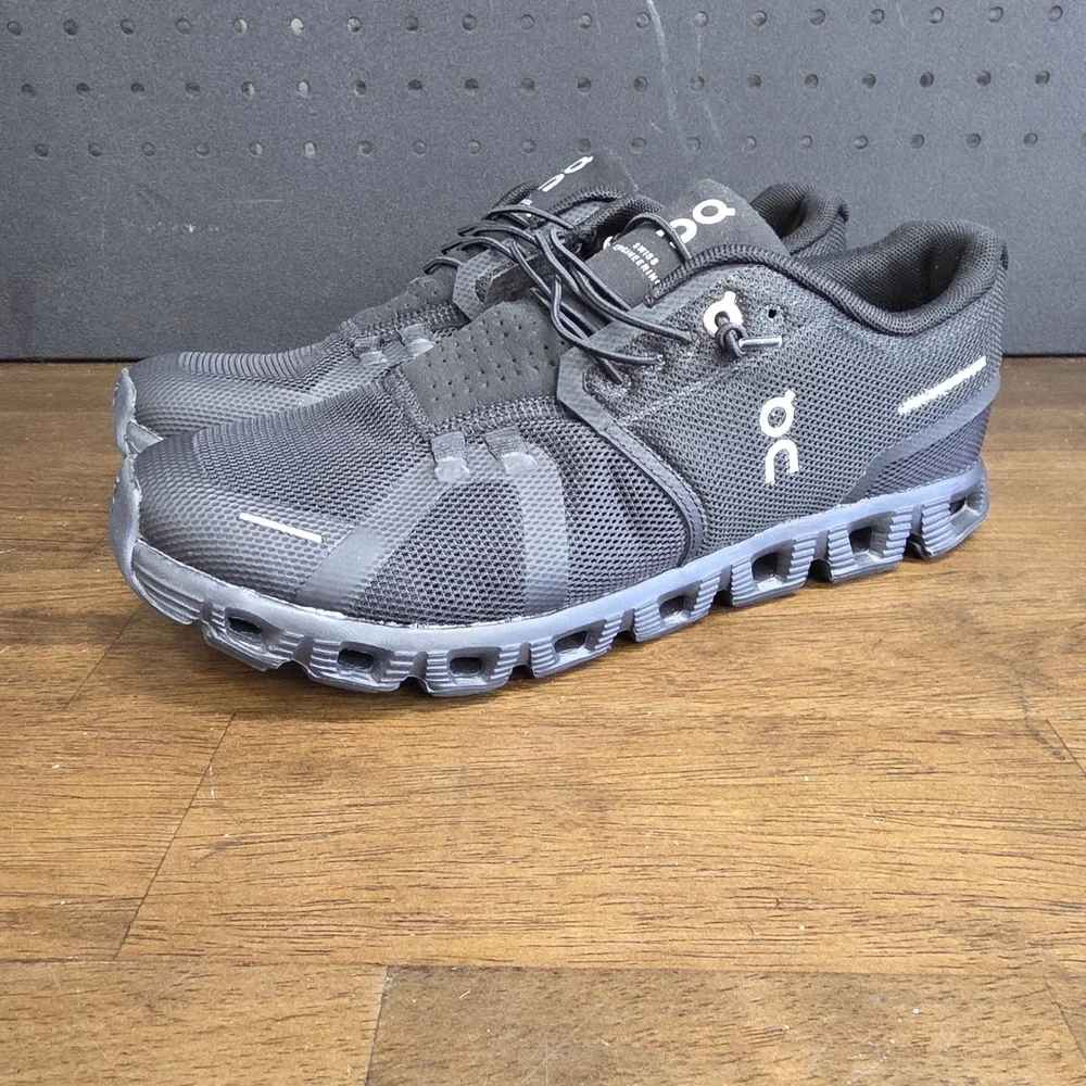 On Cloud Cloud 6 Running Shoes Mens 8 Triple Black Speed Lacing Mesh